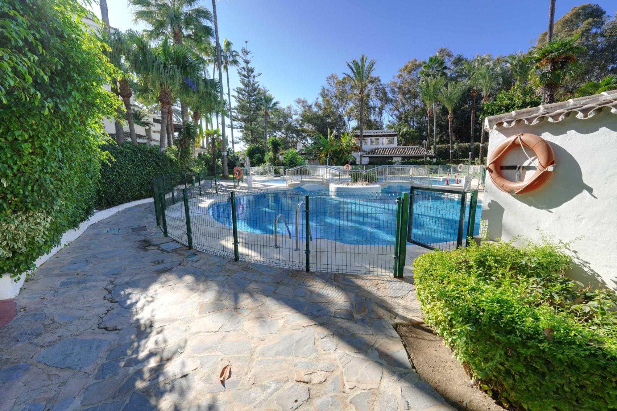 1104 First Line Beach Apartment Golden Beach Pool Marbella Eksteriør bilde