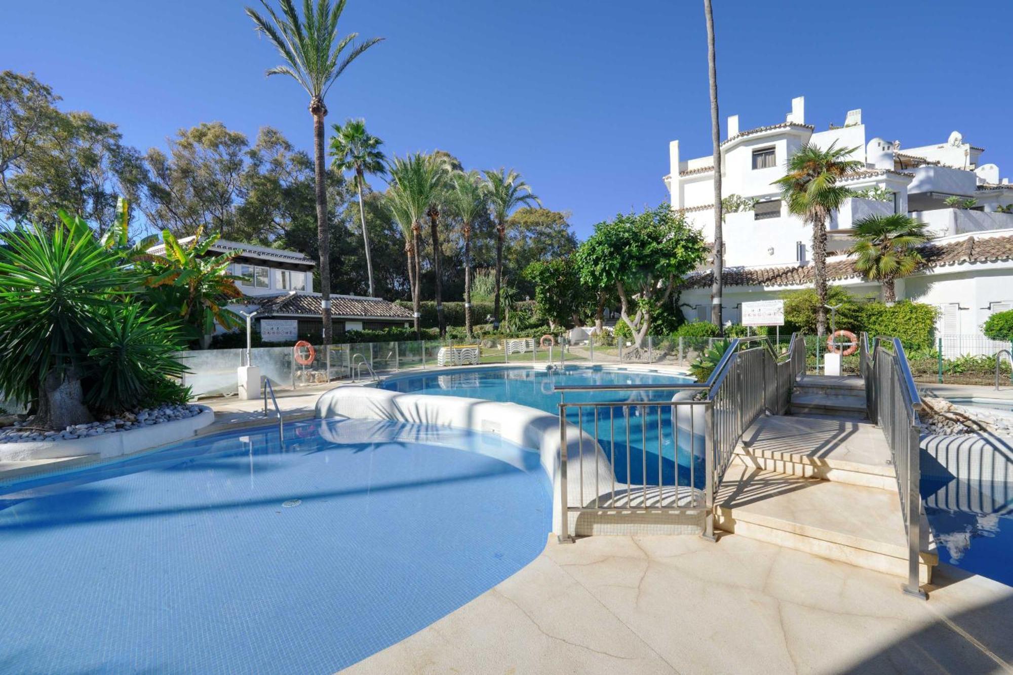 1104 First Line Beach Apartment Golden Beach Pool Marbella Eksteriør bilde
